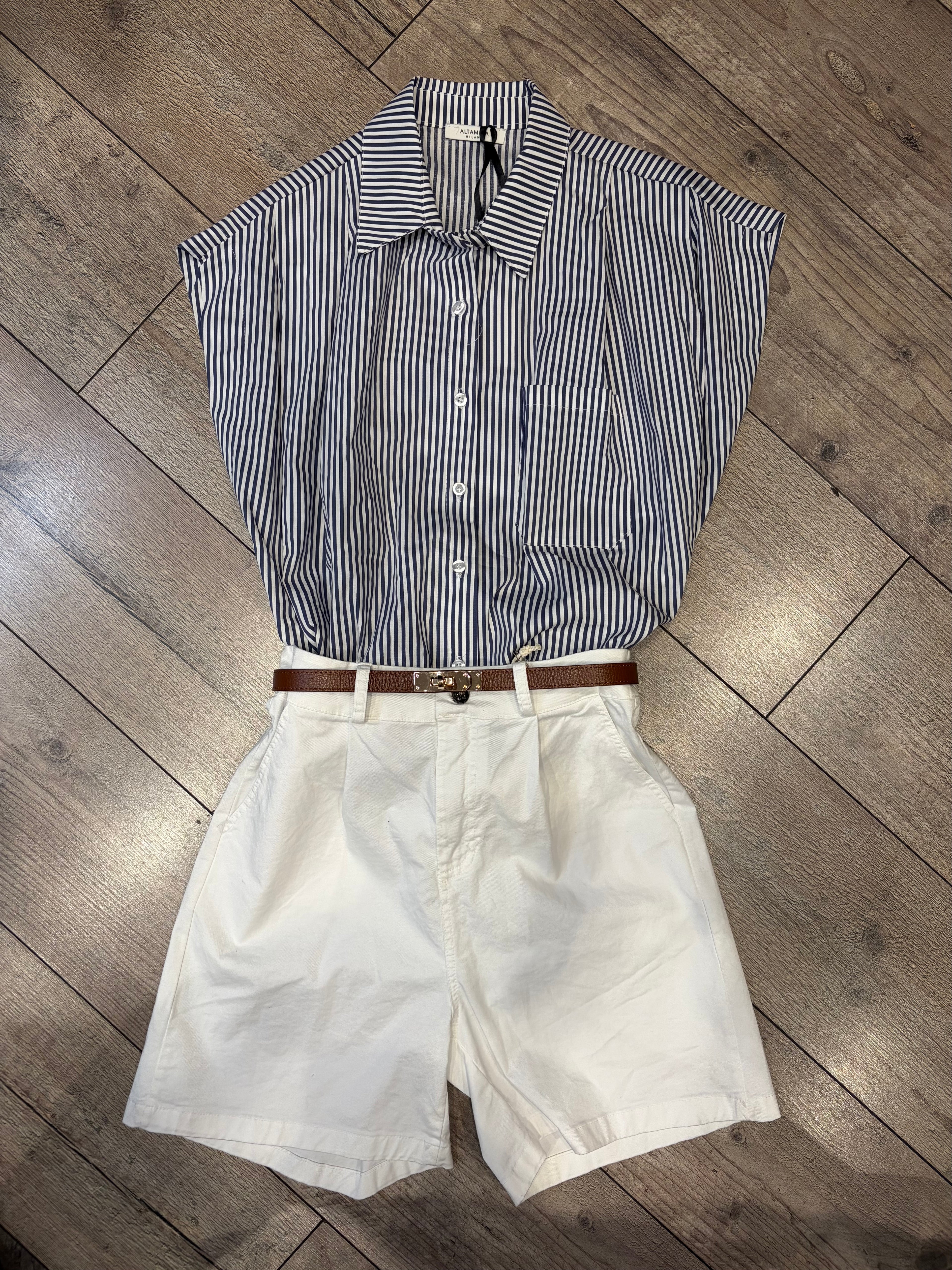 Camicia smanicata millerighe
