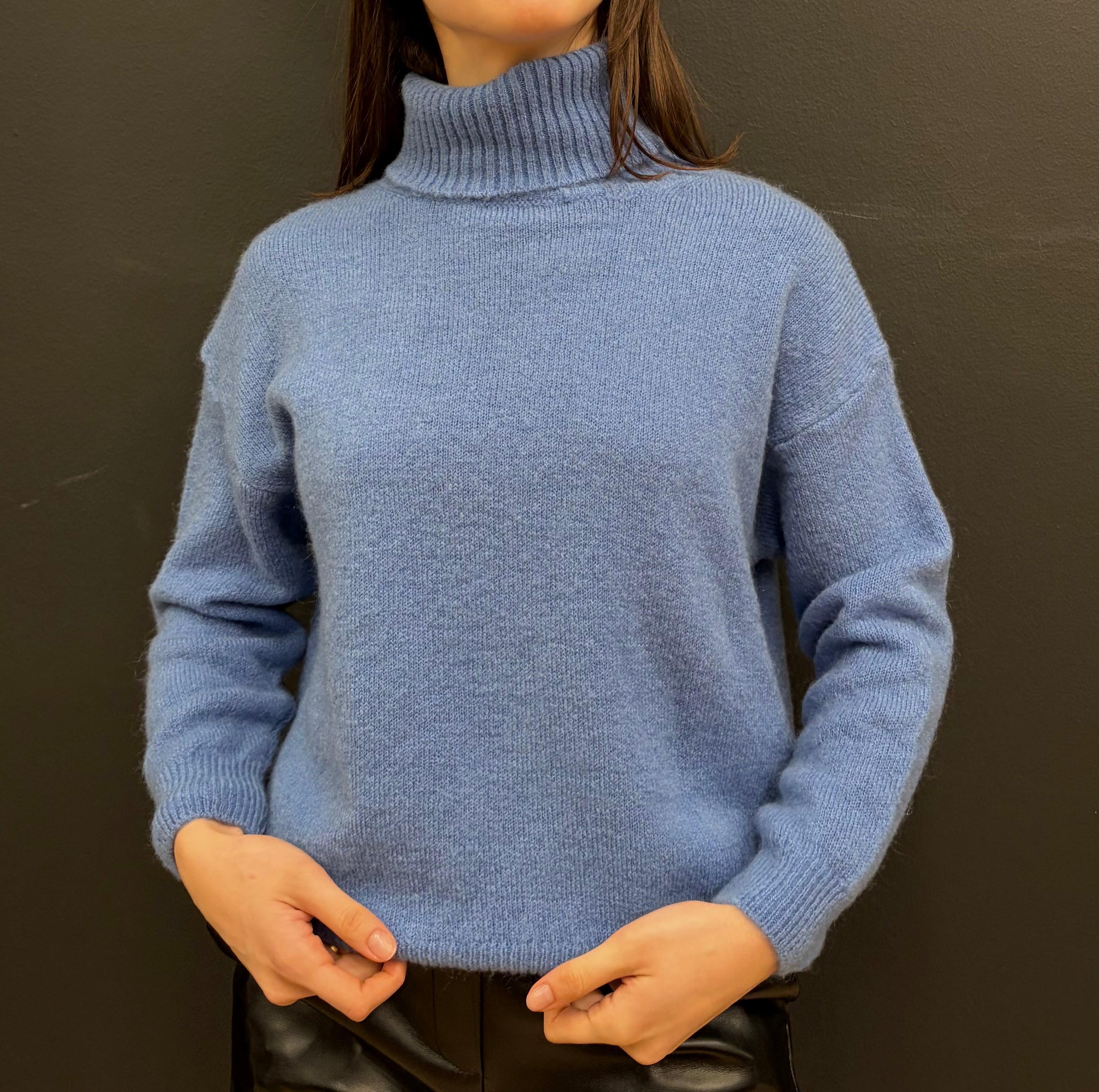 Maglione in mohair a collo alto