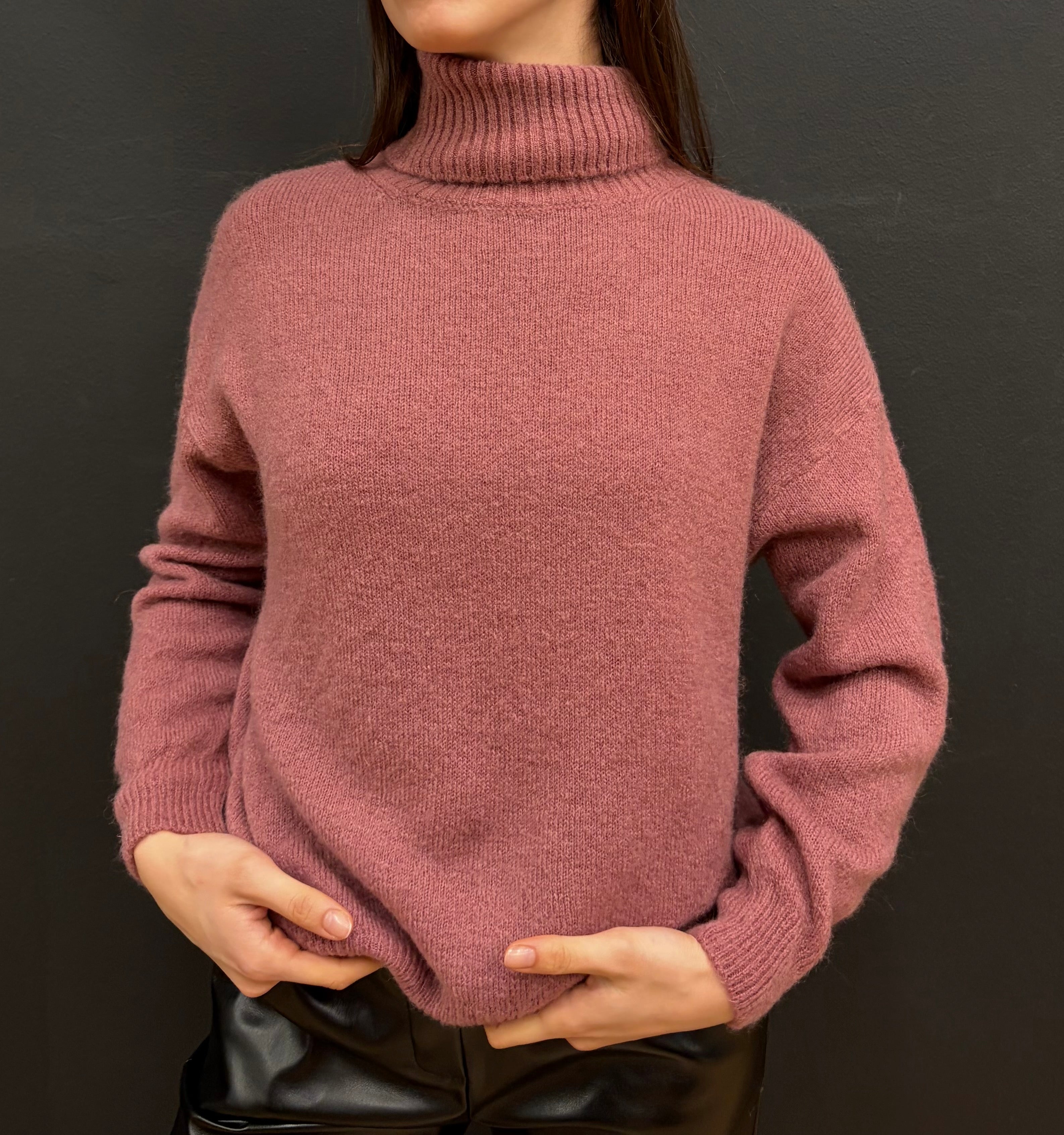 Maglione in mohair a collo alto