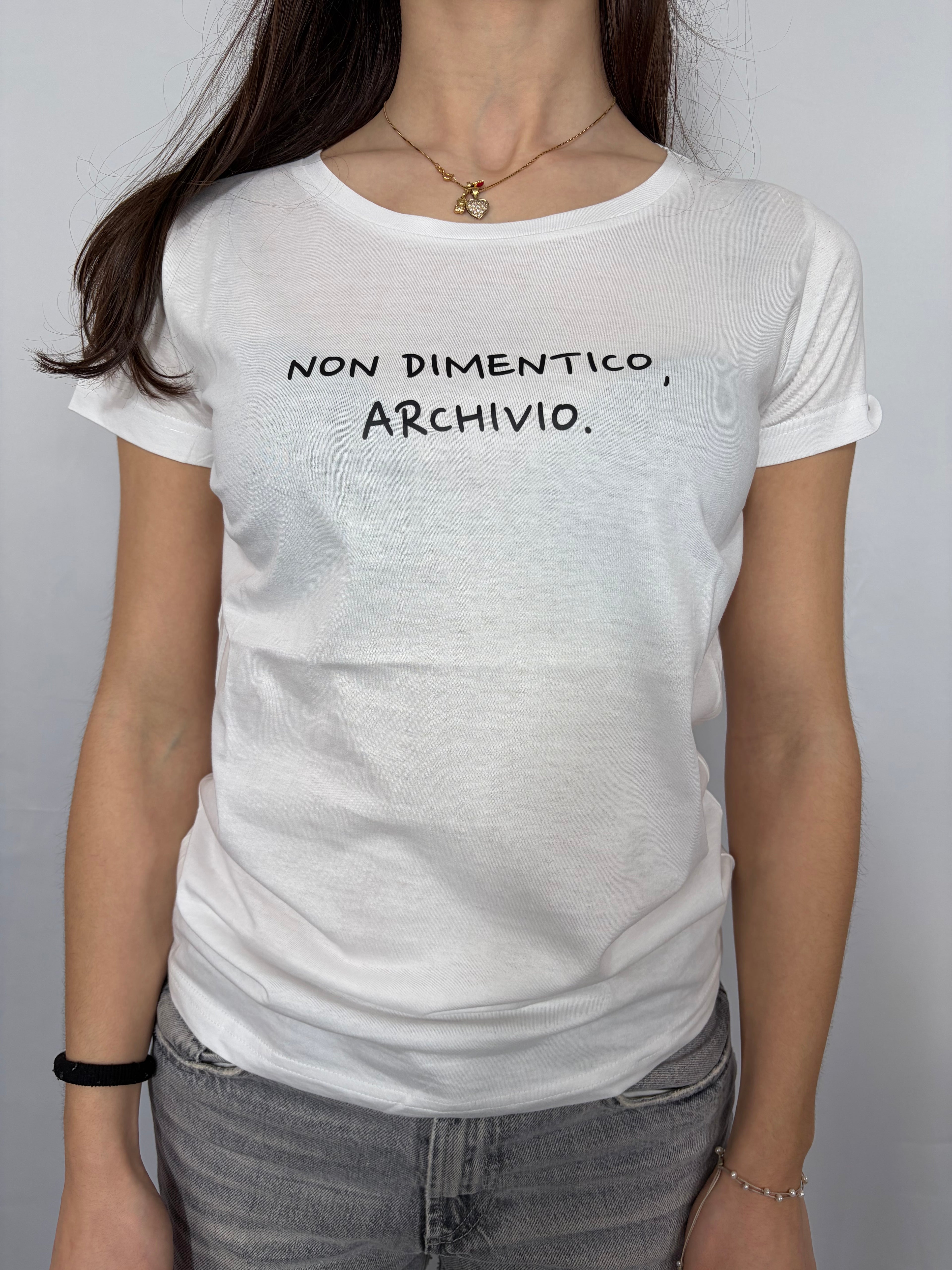 T-shirt "Non dimentico, archivio."